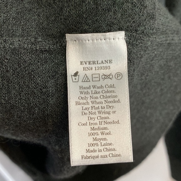 Classic V-Neck Gray Sweater - Picture 7 of 13